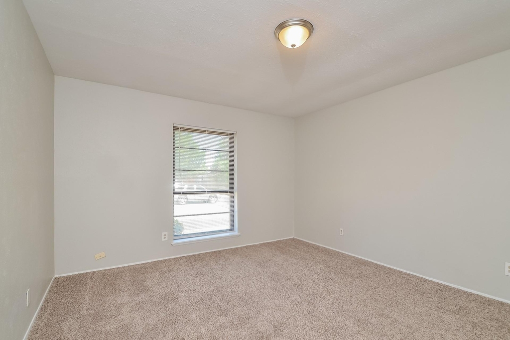 5702 Magnolia Lane - Photo 9