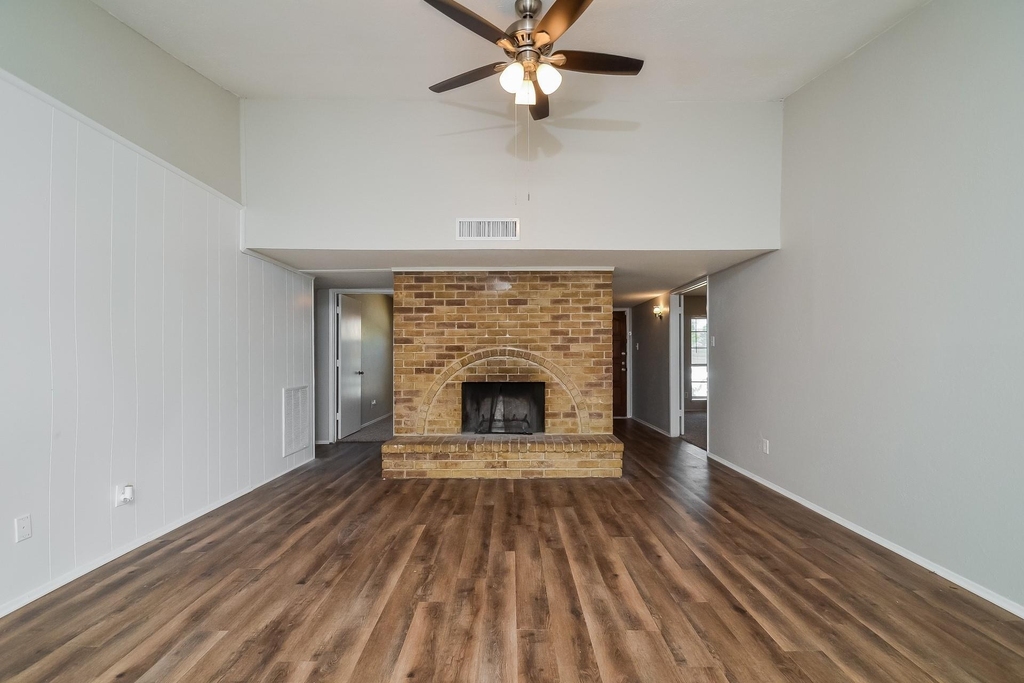5702 Magnolia Lane - Photo 2