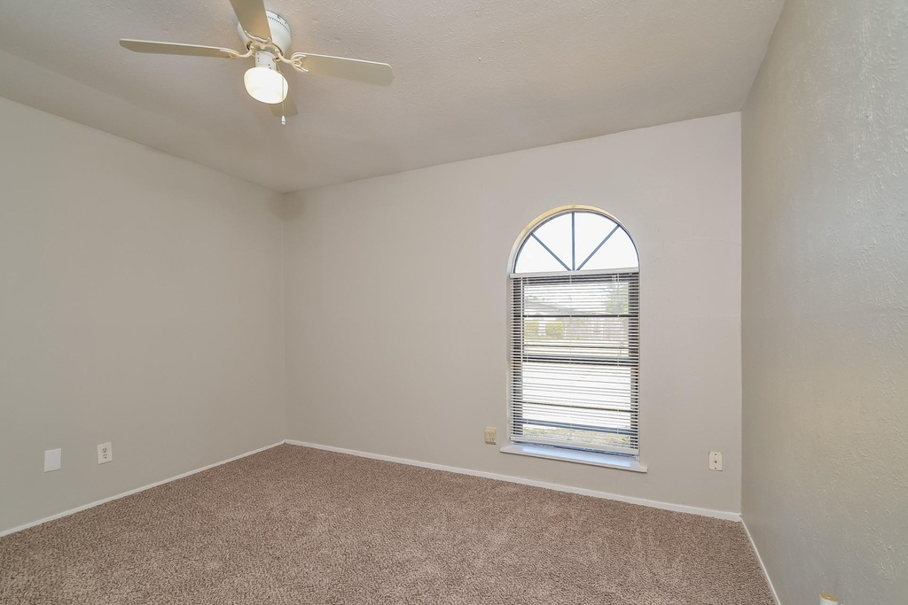 5702 Magnolia Lane - Photo 8