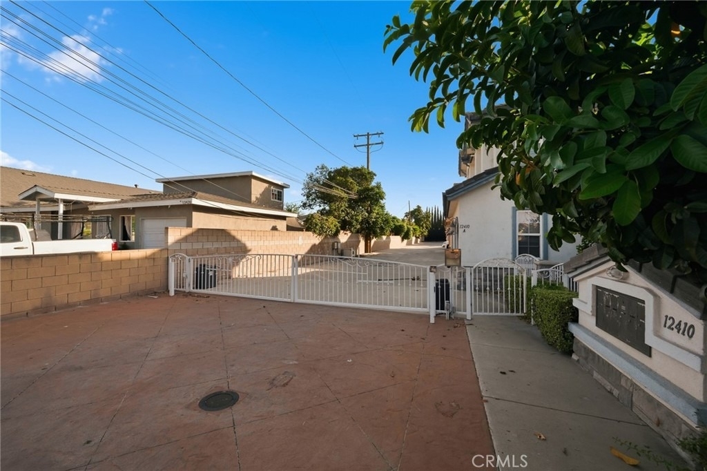 12410 Klingerman - Photo 38