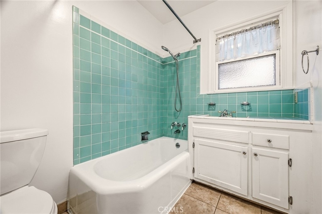6928 Vanscoy - Photo 16