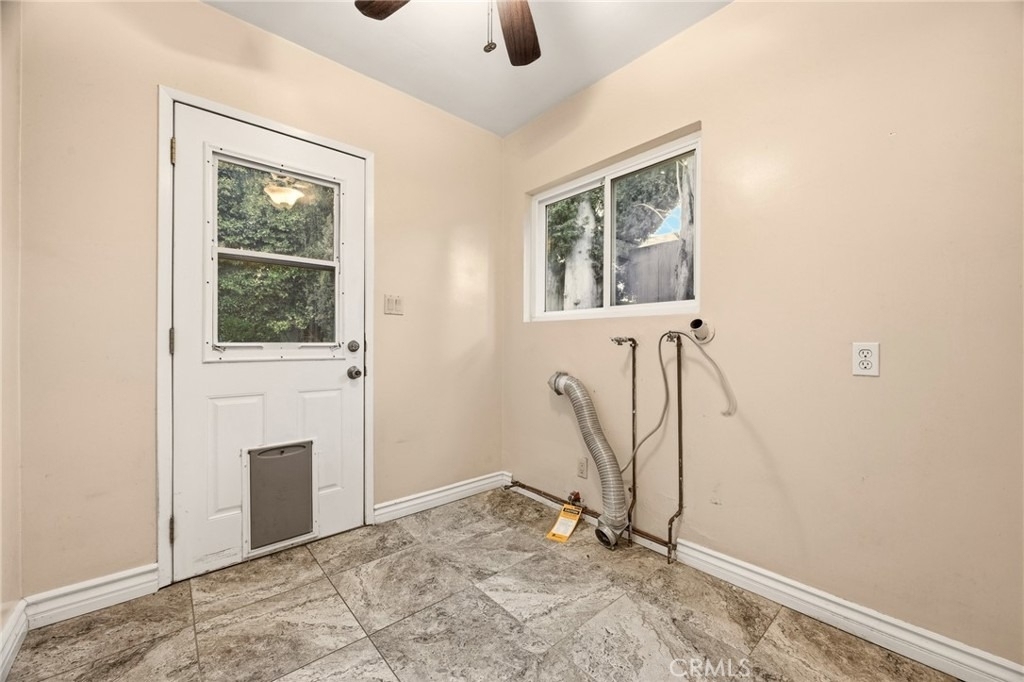 6928 Vanscoy - Photo 17