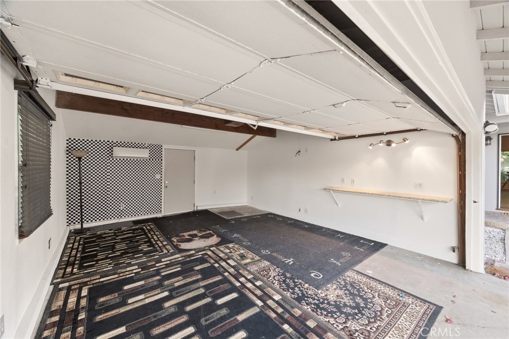 6928 Vanscoy - Photo 34