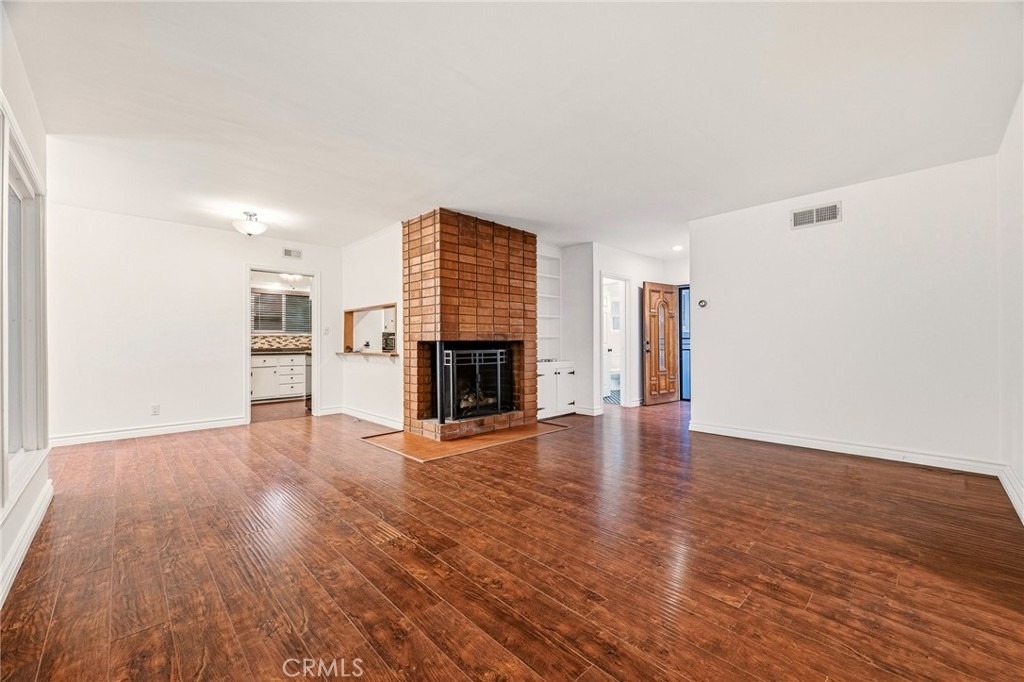 6928 Vanscoy - Photo 2