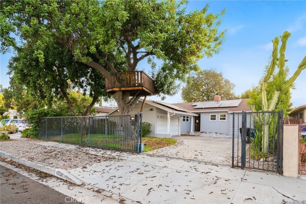 6928 Vanscoy - Photo 33