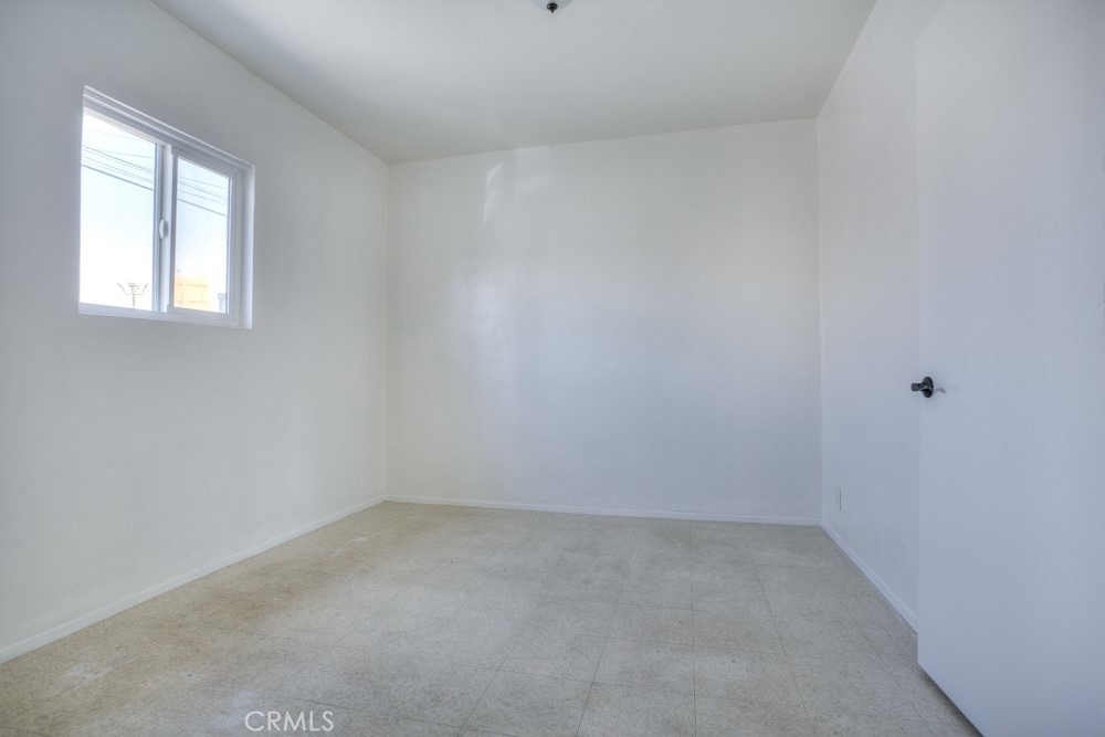 1003 Simmons Ave - Photo 12