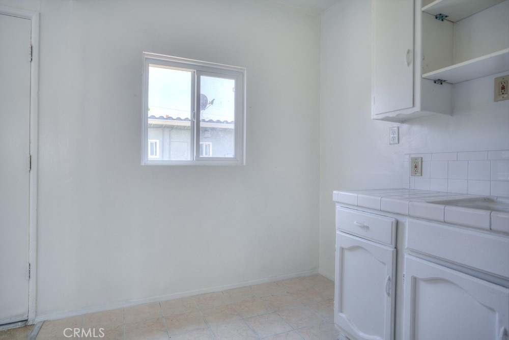 1003 Simmons Ave - Photo 10