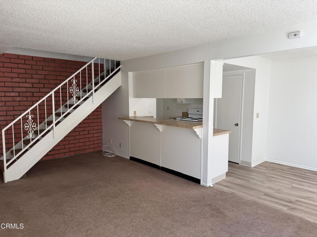 752 W Hemlock Street - Photo 4