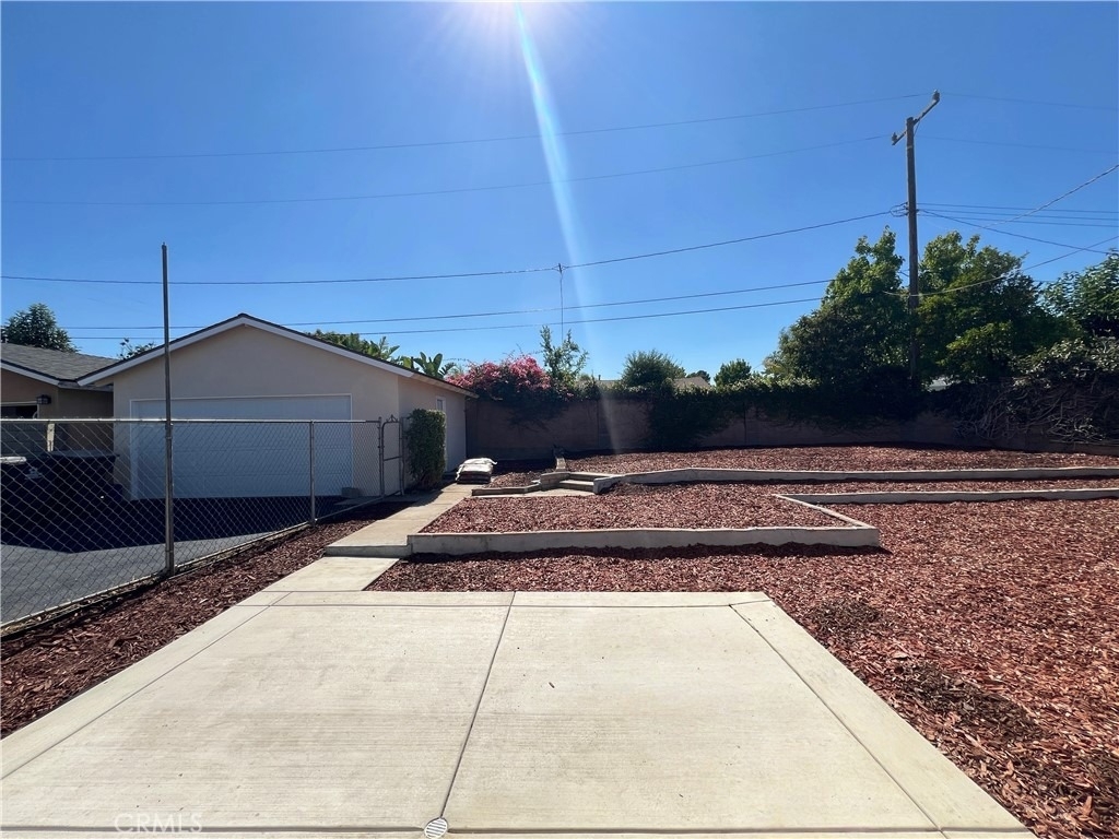 5261 Raintree St - Photo 15
