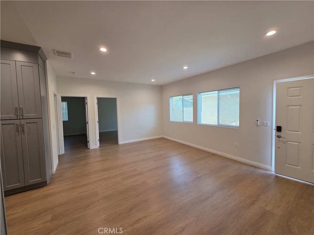 121 North Baymar - Photo 3