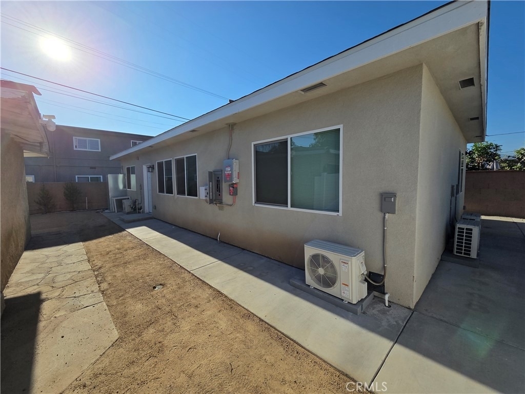 121 North Baymar - Photo 1