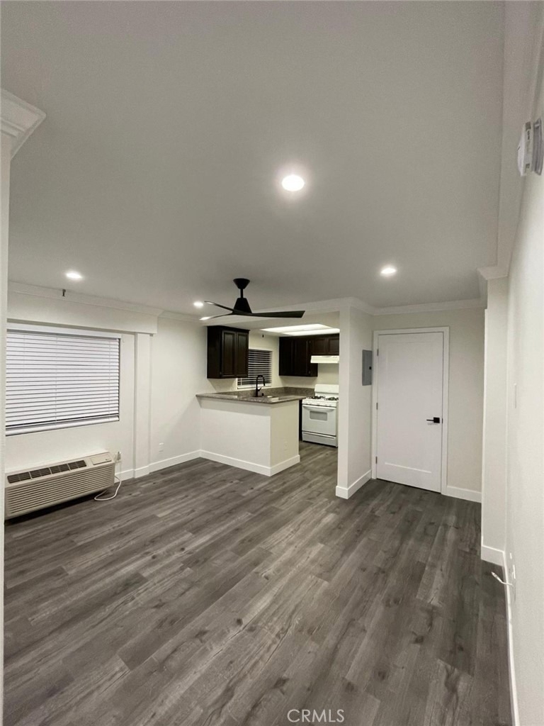 5743 Klump - Photo 3
