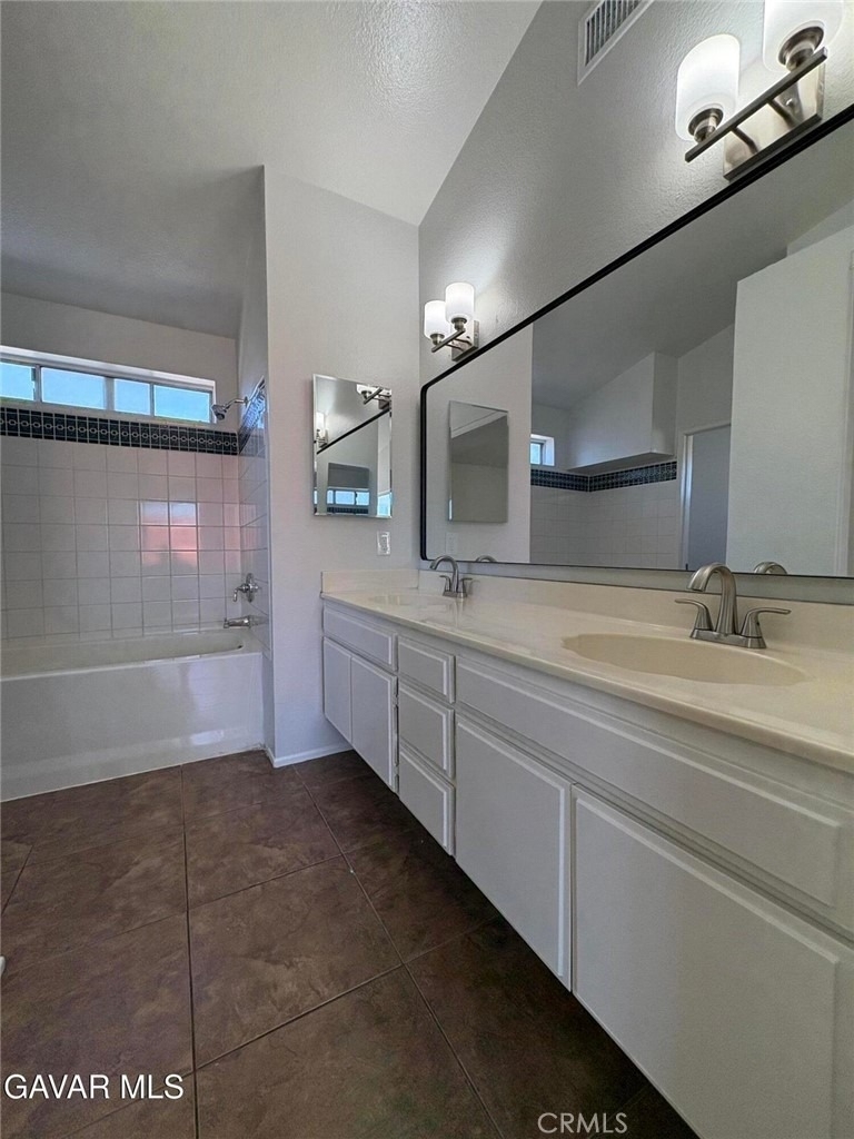 37557 42nd Street E - Photo 6