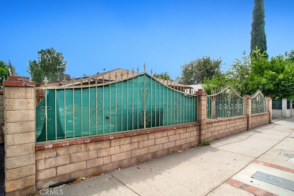 14850 Polk - Photo 3