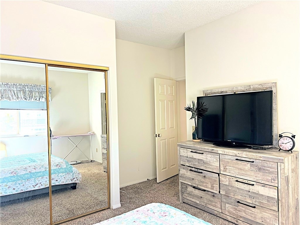 42205 Round Hill Drive - Photo 24