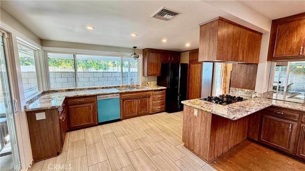 7843 Woodlake Avenue - Photo 7