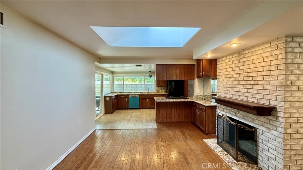 7843 Woodlake Avenue - Photo 11