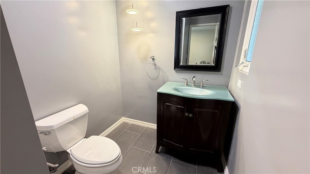 7843 Woodlake Avenue - Photo 21