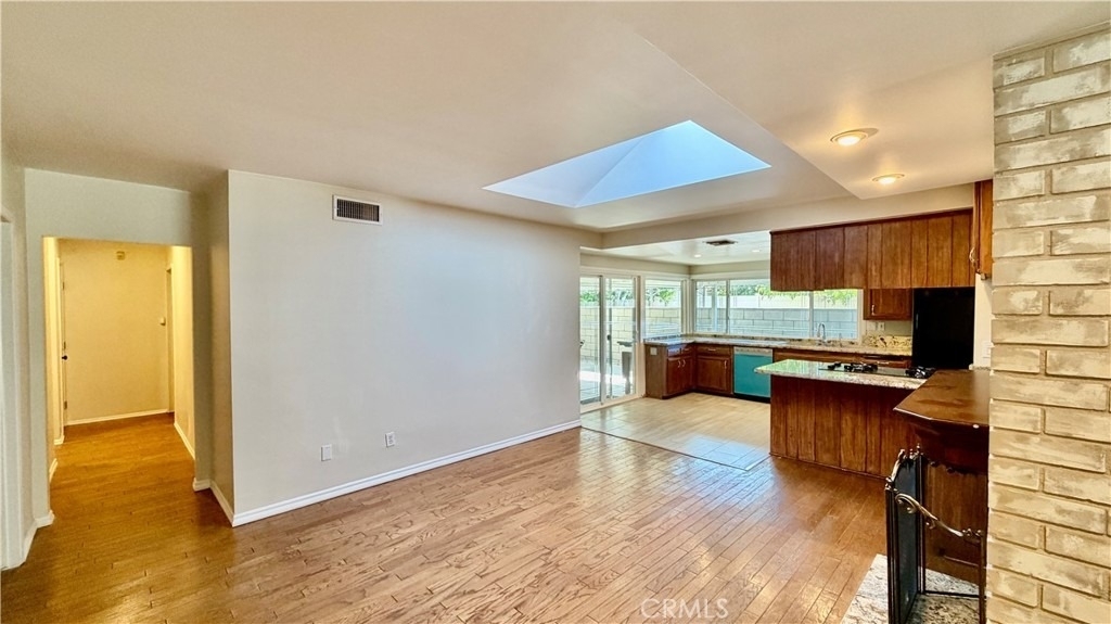 7843 Woodlake Avenue - Photo 6