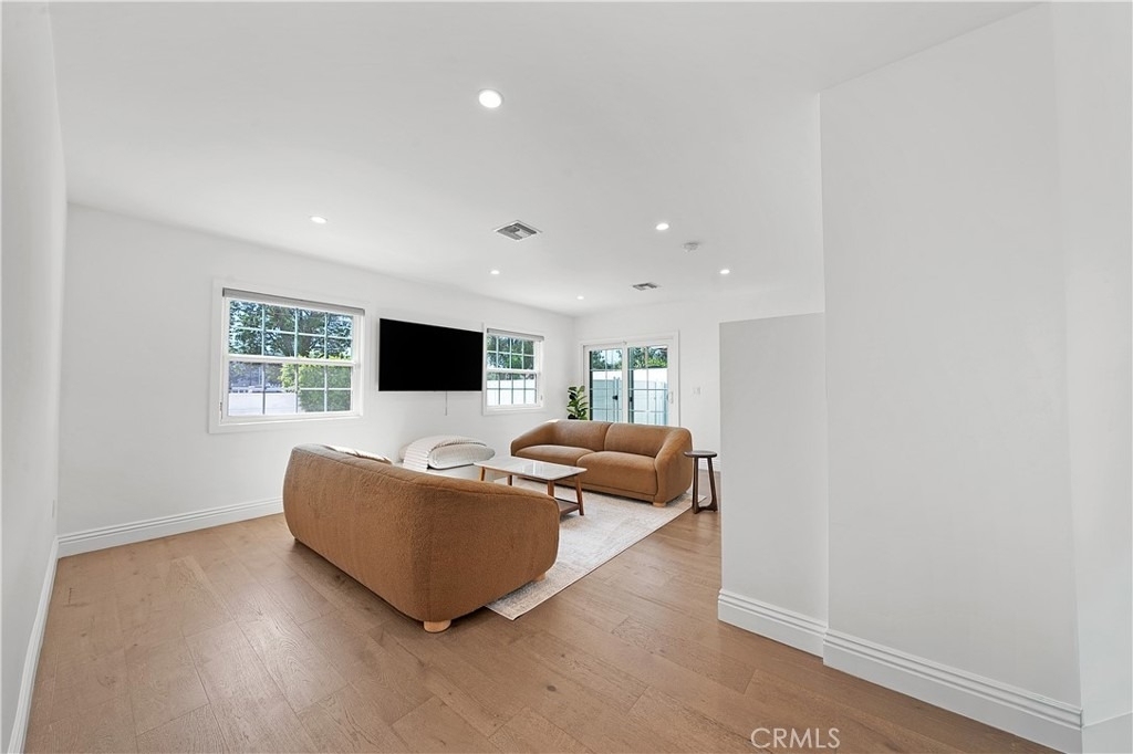 9150 Zelzah Avenue - Photo 17