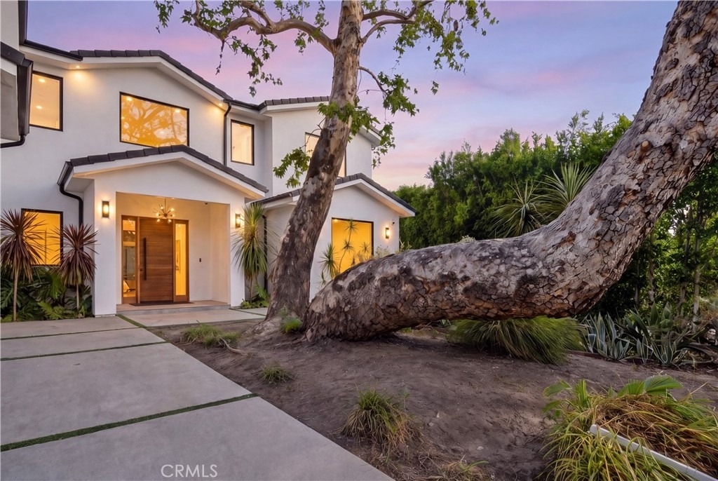 23262 Gonzales Drive - Photo 2