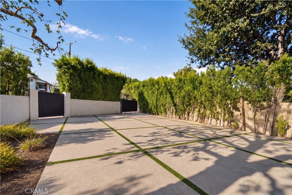 23262 Gonzales Drive - Photo 3