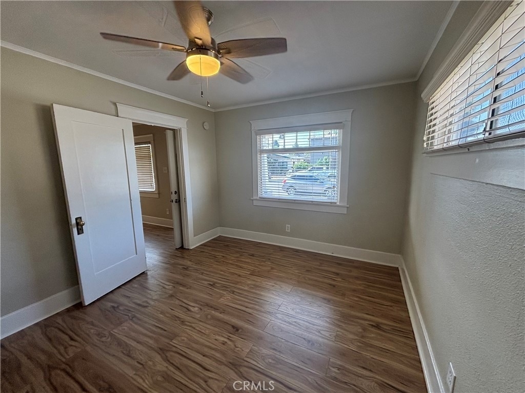 323 W 82nd Street - Photo 12