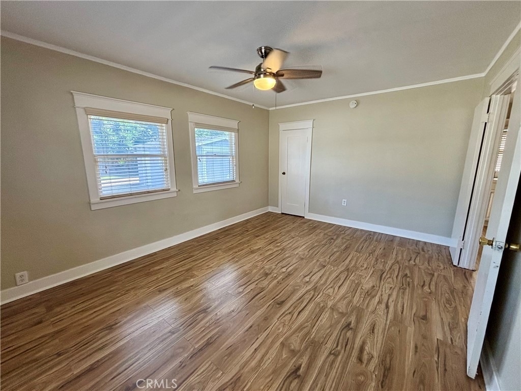 323 W 82nd Street - Photo 8