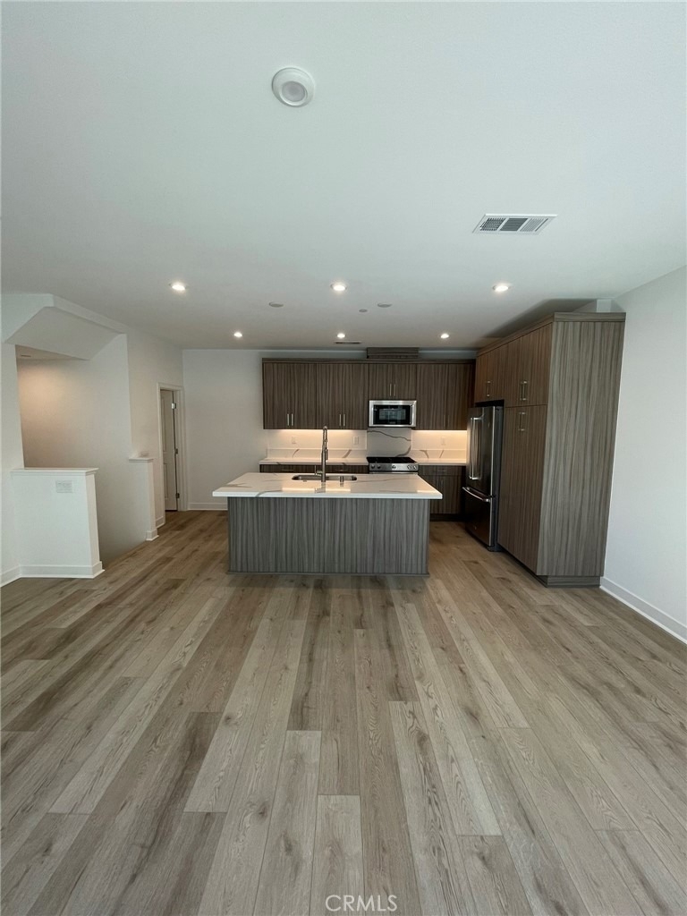 1230 W Bushell - Photo 4