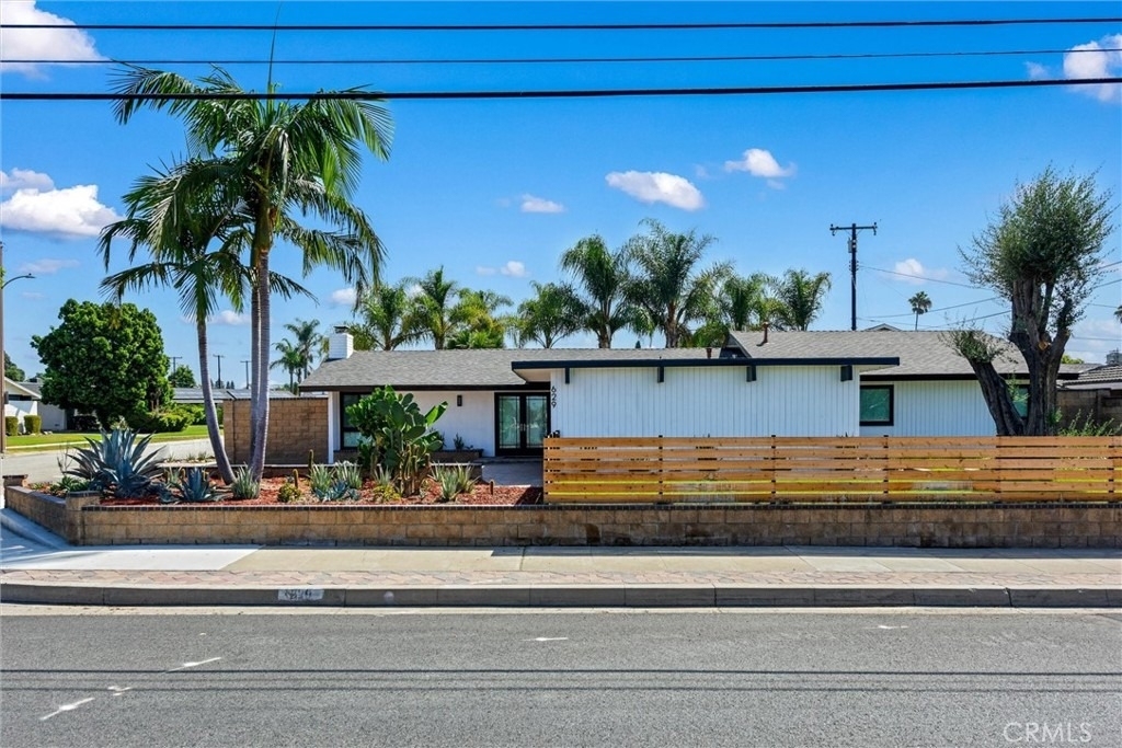629 S Yorba - Photo 1