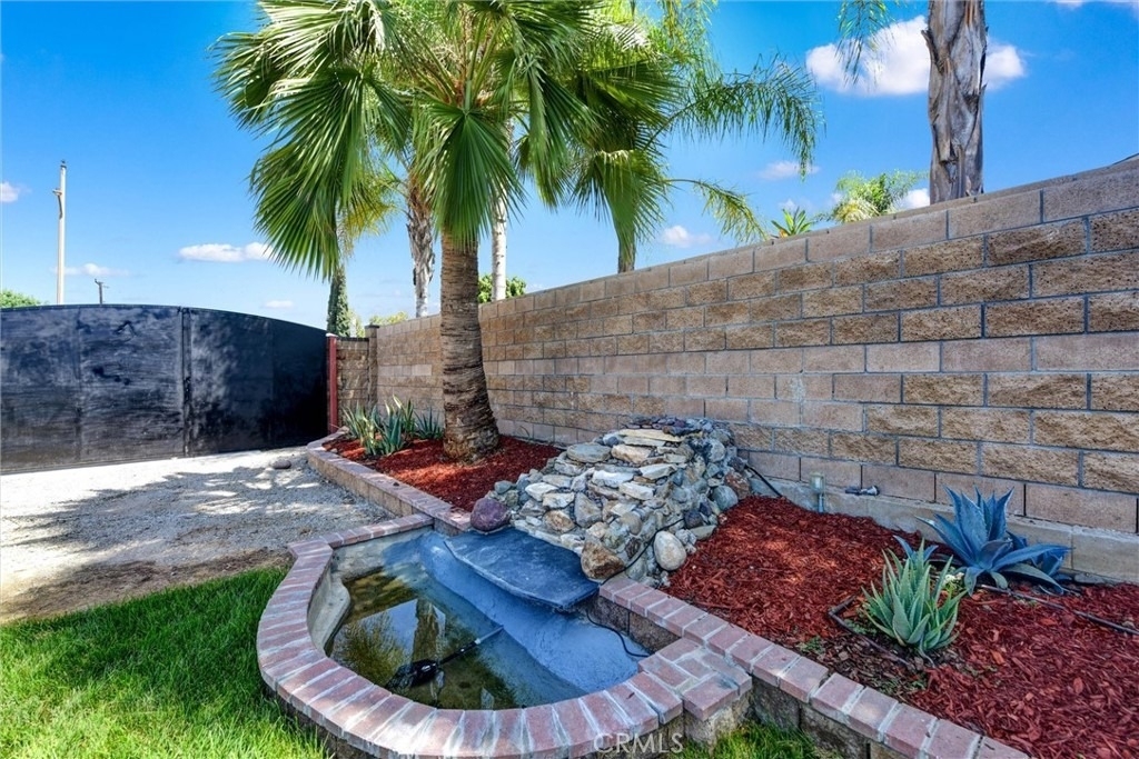 629 S Yorba - Photo 22