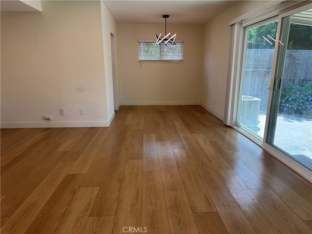 309 Russell - Photo 2