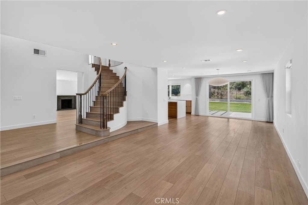 2423 Joel Drive - Photo 9