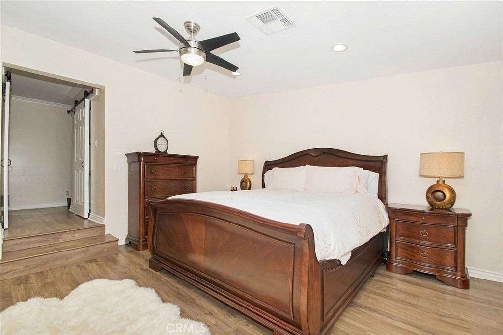 1007 S Cedar Avenue - Photo 11