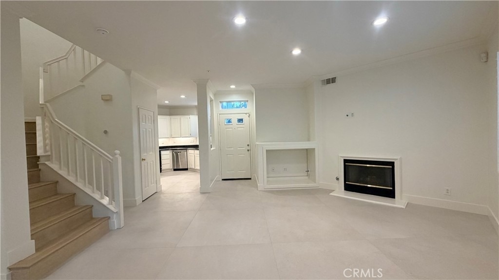 449 Ridgeway - Photo 3