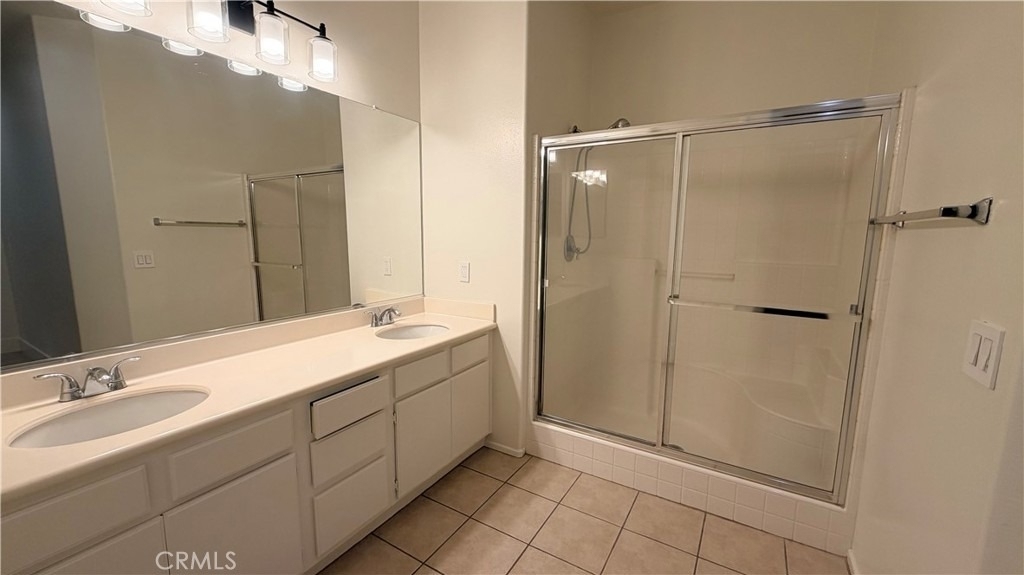 449 Ridgeway - Photo 8