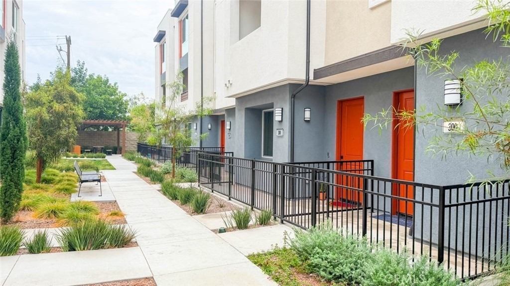 1814 E 1st Street - Photo 7
