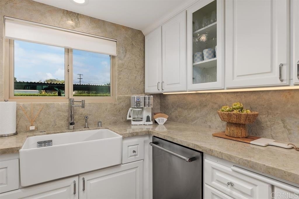 640 W Solana Circle - Photo 6