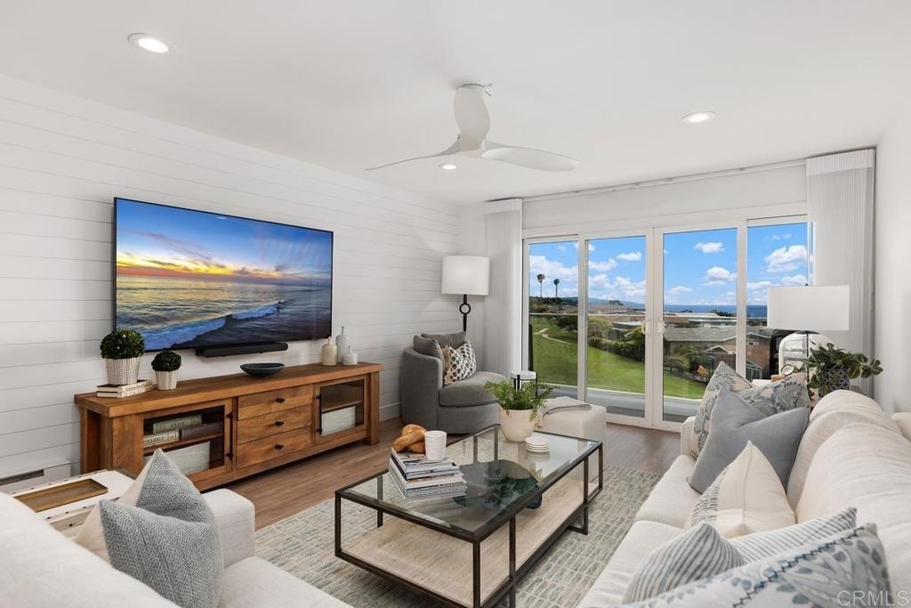 640 W Solana Circle - Photo 2
