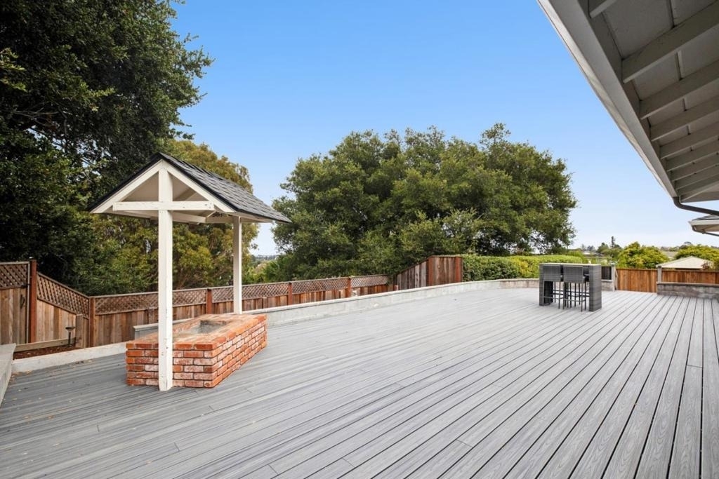 1818 Loyola Drive - Photo 17