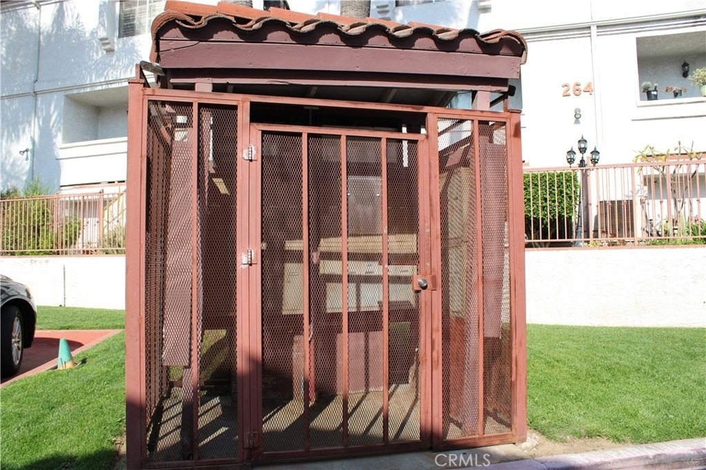 260 E Beverly Boulevard - Photo 27