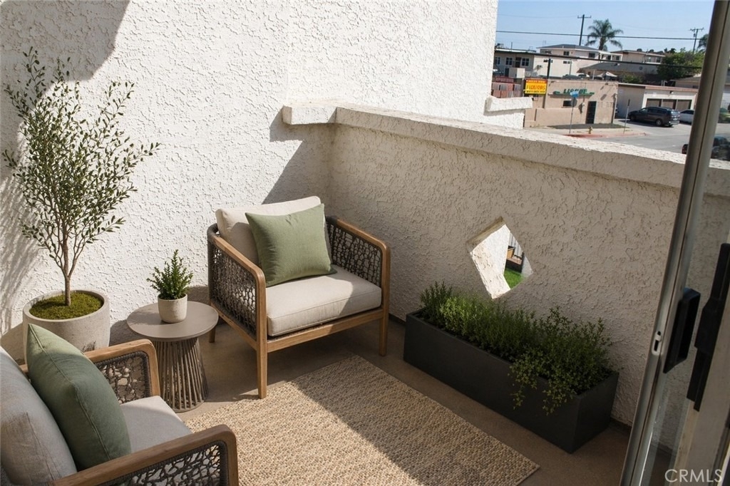 260 E Beverly Boulevard - Photo 14