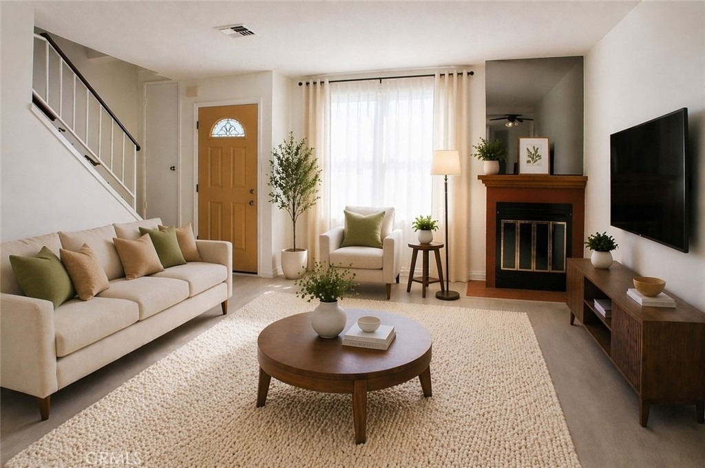 260 E Beverly Boulevard - Photo 1