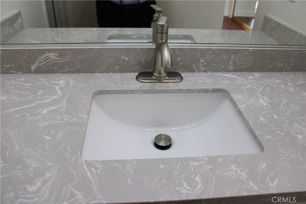 260 E Beverly Boulevard - Photo 12