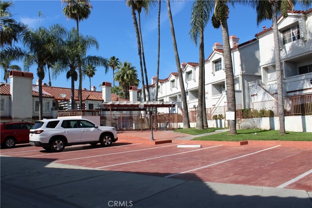 260 E Beverly Boulevard - Photo 24