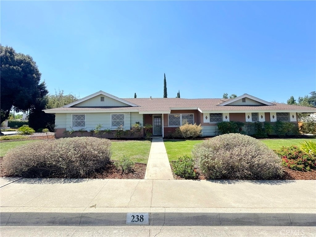 238 E Sunset Avenue N - Photo 0