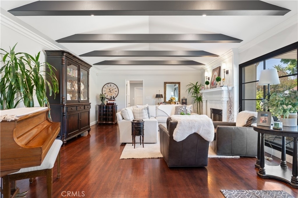 668 W 12th - Photo 9