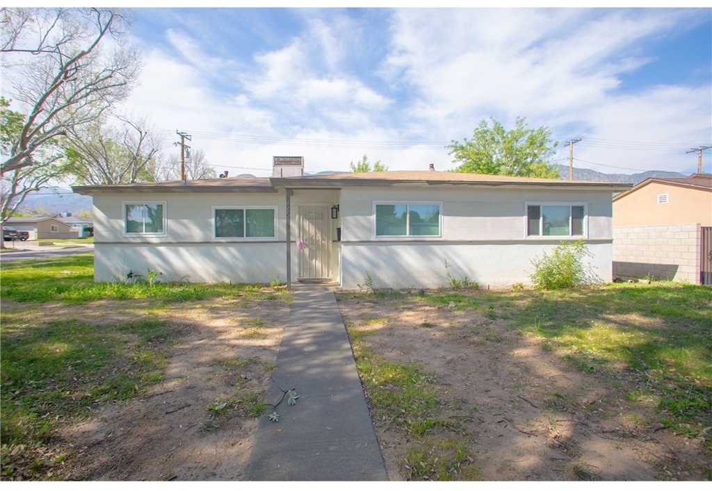 496 W 48th - Photo 1