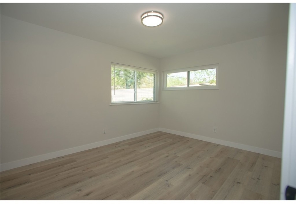 496 W 48th - Photo 12