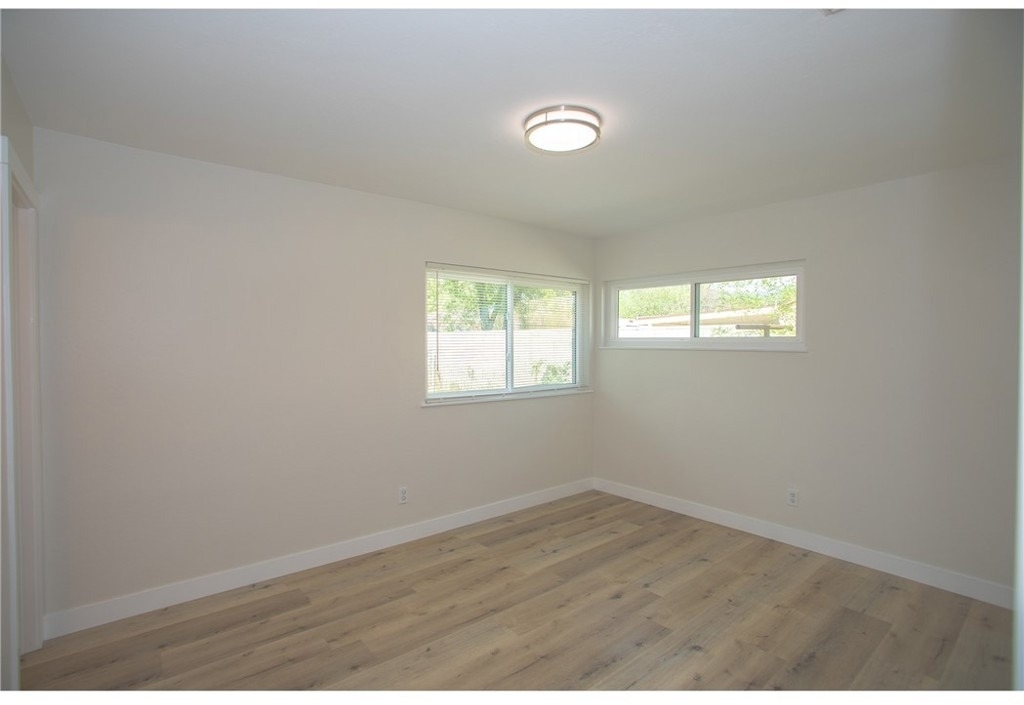 496 W 48th - Photo 10